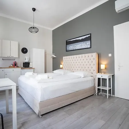 Bright ,cozy , central&cute studio in Vienna Esterno foto